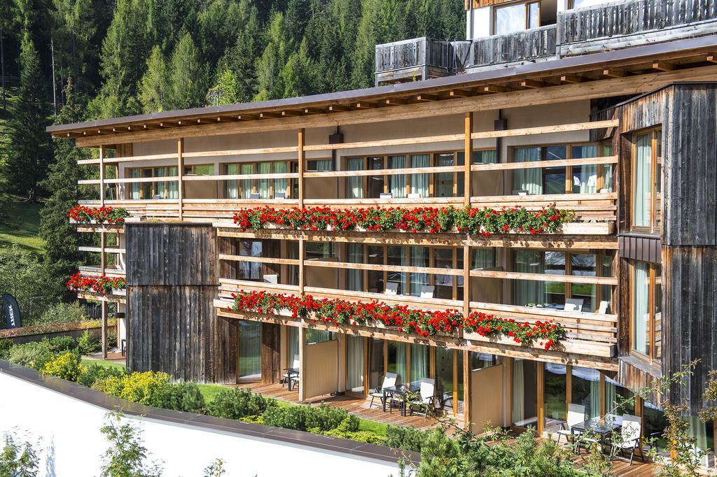 Lagacio Hotel Mountain Residence San Cassiano  Exteriér fotografie